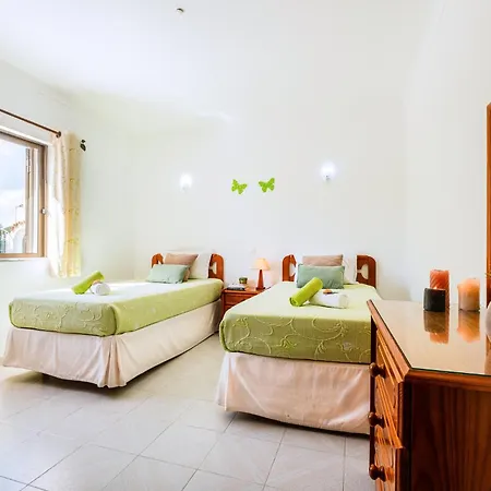 Renaissance - Moradia Com Piscina Aquecivel E Bbq Em Villa