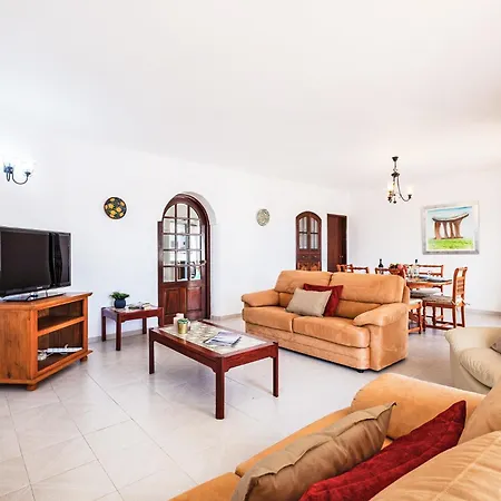 Renaissance - Moradia Com Piscina Aquecivel E Bbq Em קארבואירו